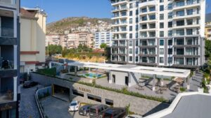 royal for sale alanya 13 Royal Towers Kleopatra Alanya 3+1 Apartment for Sale